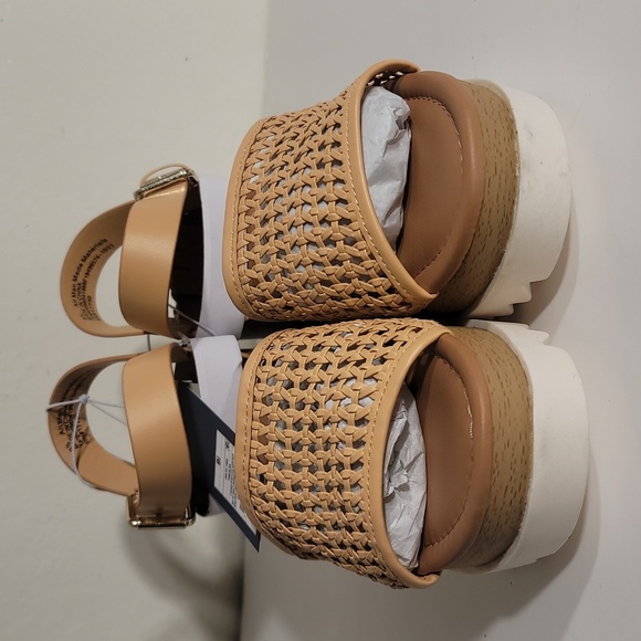 Universal Thread NIB Alba Beige Tan Platform Sandals sz 9.5 Memory Comfort Foam - Picture 10 of 12